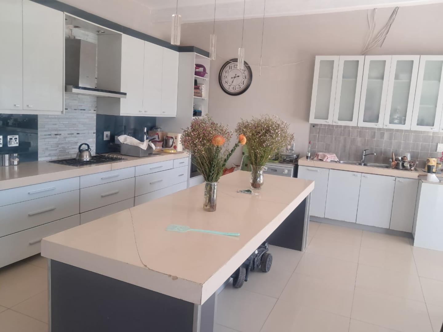 5 Bedroom House for Sale - Western Cape