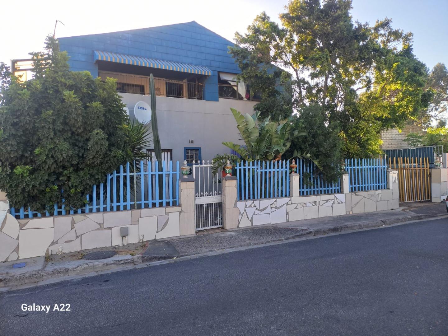 10 Bedroom House for Sale - Western Cape