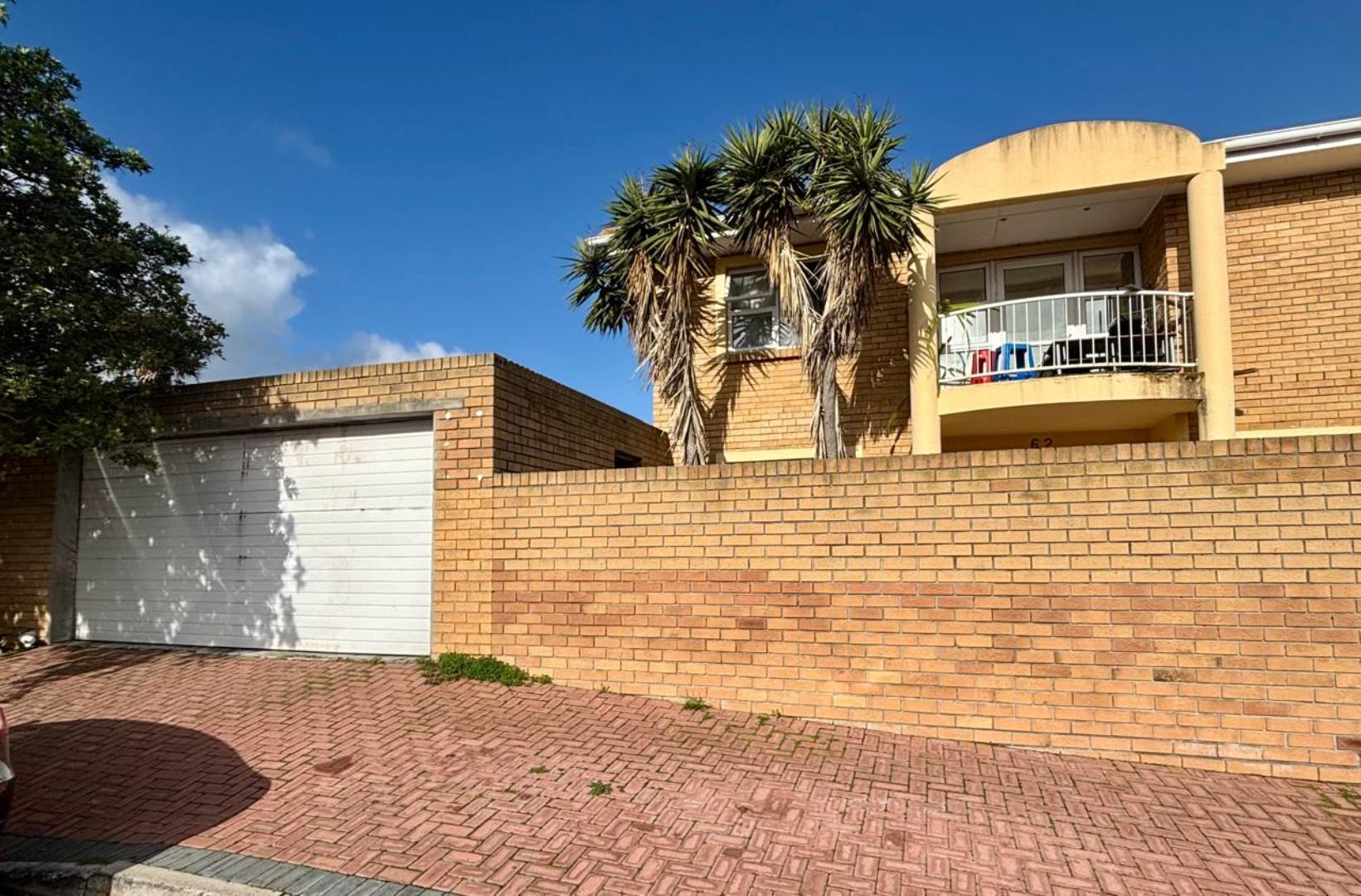 8 Bedroom House for Sale - Western Cape